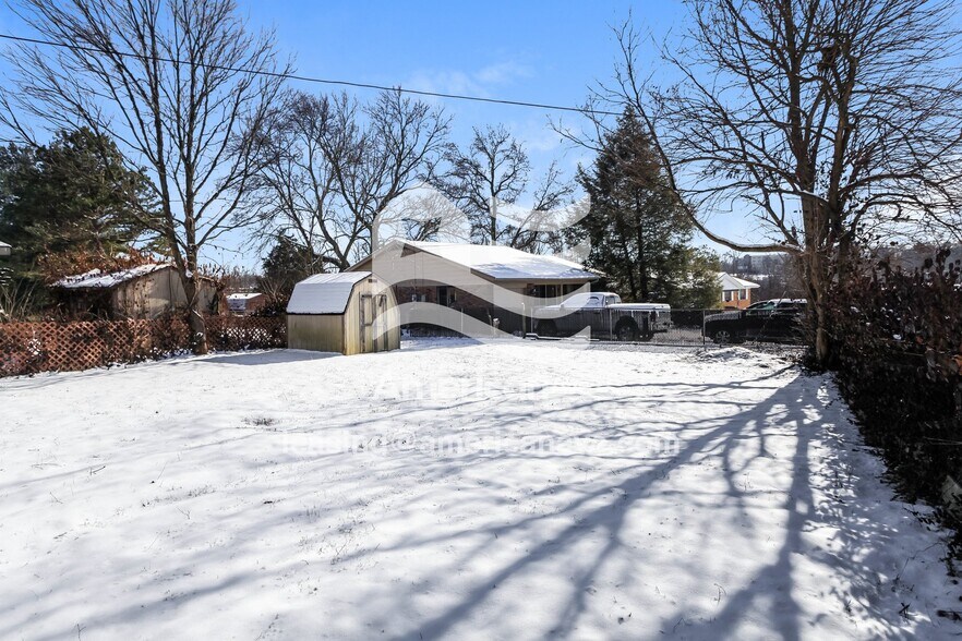 Building Photo - 1663 Hudepohl Ln