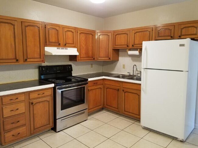 Kitchen - 126 Nelda Dr