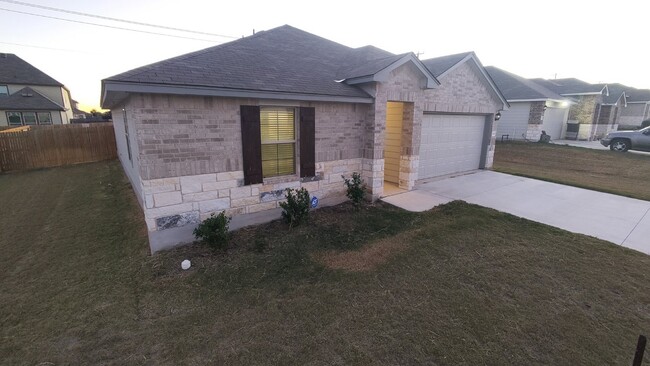 Building Photo - Beautiful Killeen Rental – Comfort and Con...