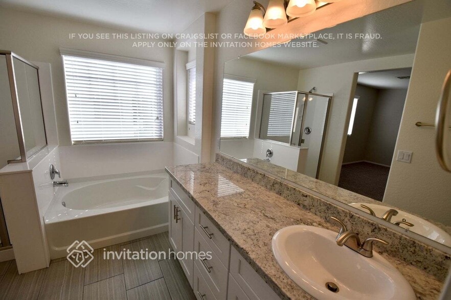 Building Photo - 3818 E Trigger Way