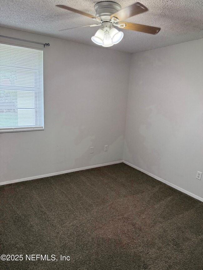 Building Photo - 2650 Sunrise Village Dr