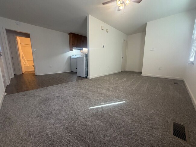 Building Photo - One story duplex