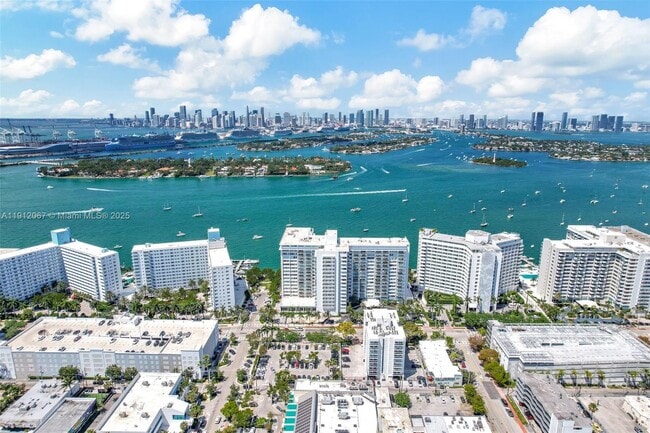 Building Photo - 1000 West Ave