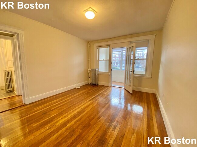 Building Photo - 1662 Commonwealth Ave