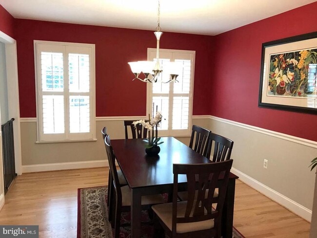 Building Photo - 15986 Cove Ln