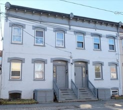 Building Photo - 357 Monroe St