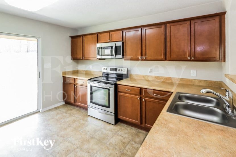 Building Photo - 114 Prato Palma