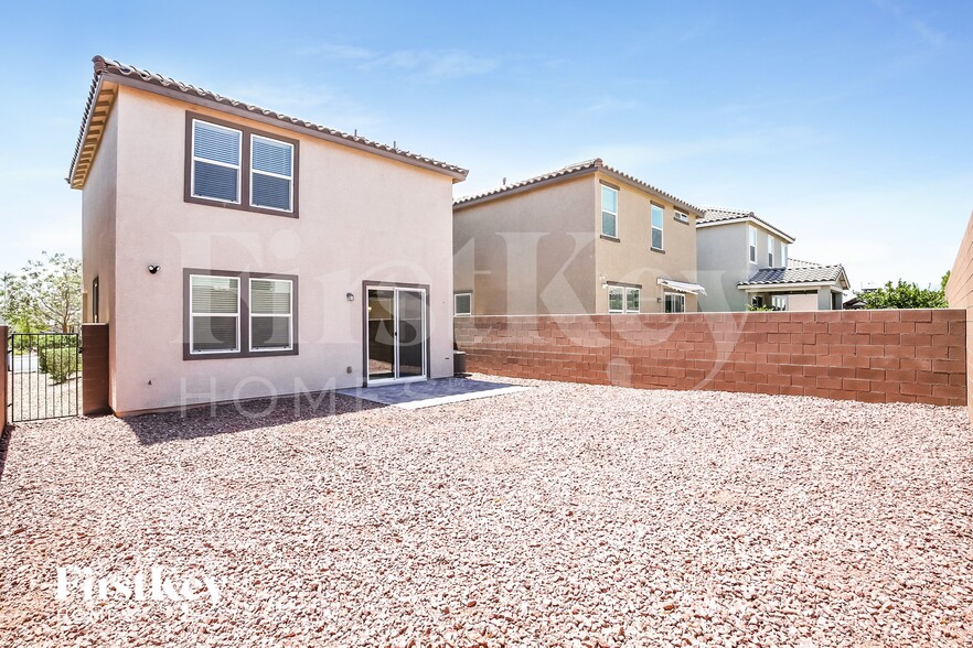 Building Photo - 1232 Carved Terrace Ave