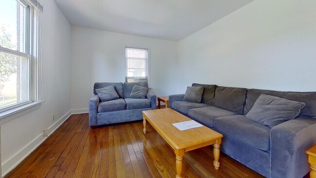 Building Photo - 33 E Chalmers St
