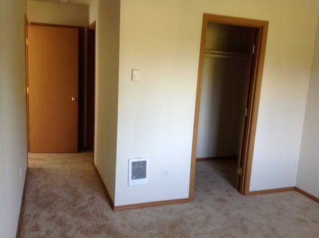 Master Bedroom Walking Closet - 935 College Ln NE