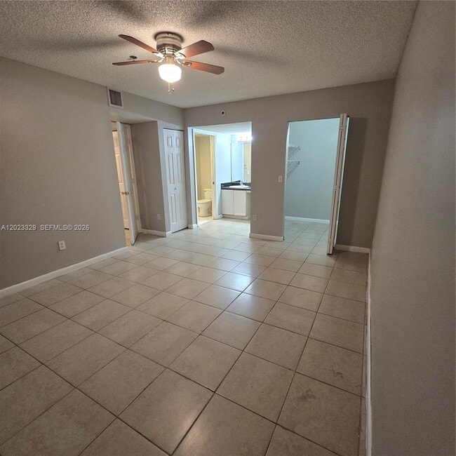 Building Photo - 5610 NW 61st St