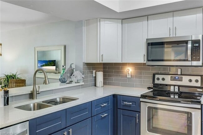 Building Photo - 12601 Kelly Sands Way