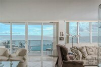 Building Photo - 3140 S Ocean Dr