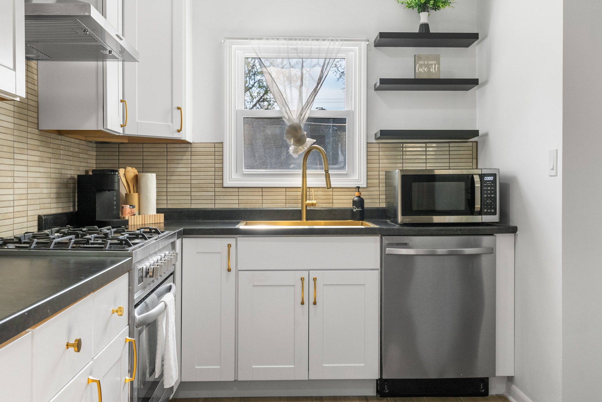 Building Photo - 124 S 9th St