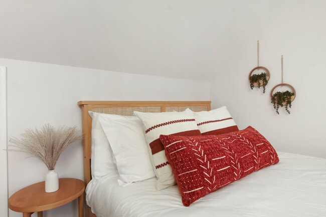 Building Photo - 1104 Elizabeth St