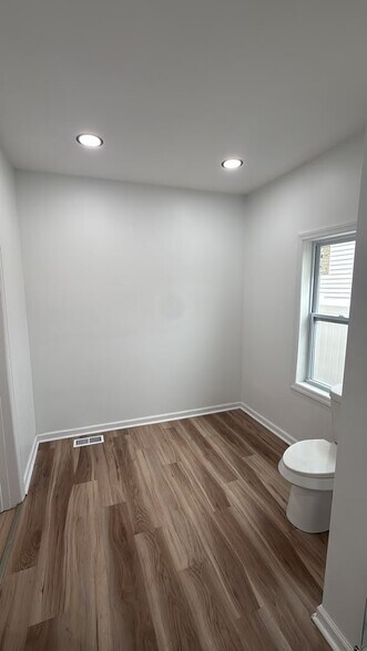 Building Photo - 6211 Lawn Ave
