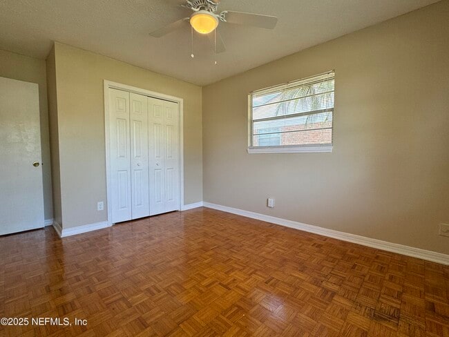 Building Photo - 517 Cody Dr