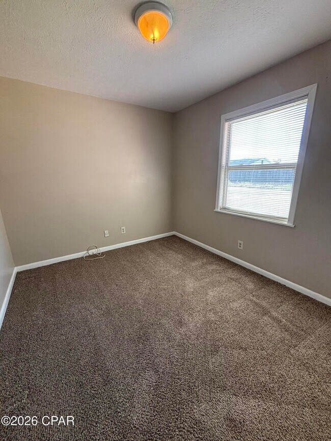 Building Photo - 4113 W 22nd St