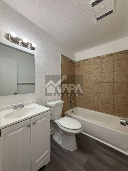 Building Photo - 9315 Cliff Way St