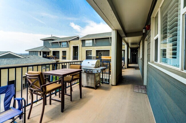 Building Photo - Modern 2-Bedroom Condo in LoHi