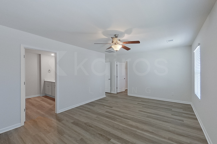 Building Photo - 113 Overstreet Way