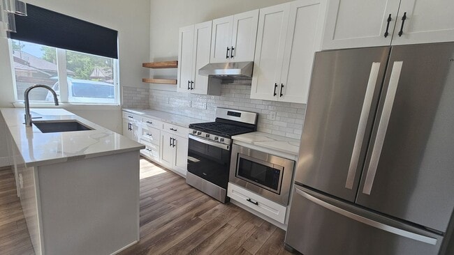 Building Photo - Modern Townhome with off street Parking in Denver
