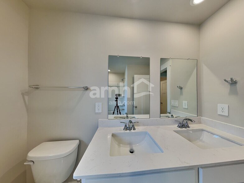 Building Photo - 536 Crowder Pl