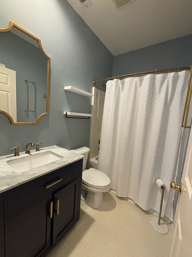 Building Photo - Privacy in Southbridge! Cul-de-sac, high c...