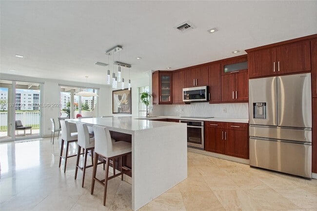 Building Photo - 6407 NW 109th Ave