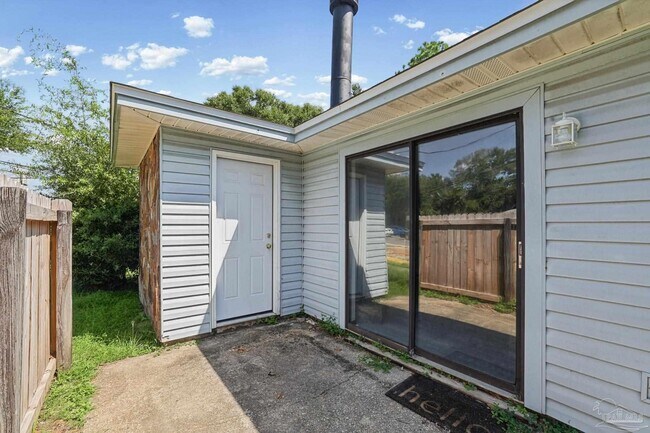 Building Photo - 455 Stara Cir