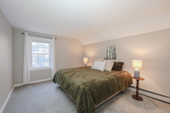 Building Photo - 265 Boulder Dr