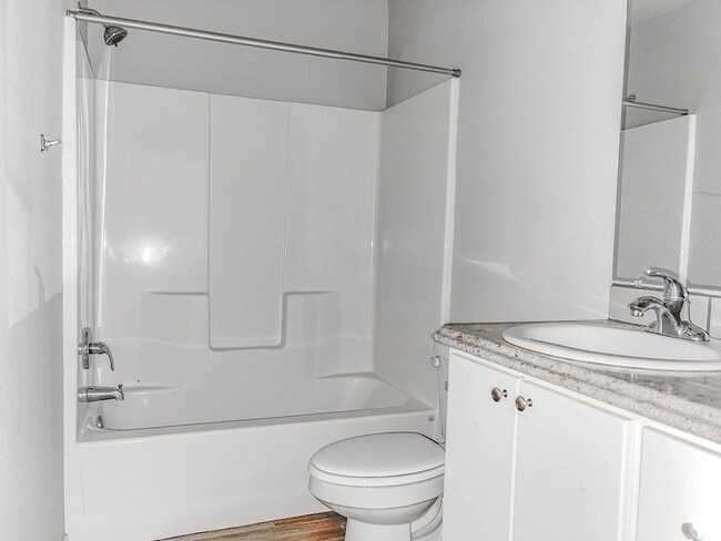 Building Photo - Savor the Sophistication of This Lovely 3-Bedroom!