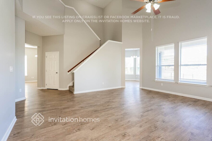 Building Photo - 3575 Shrewsbury Dr