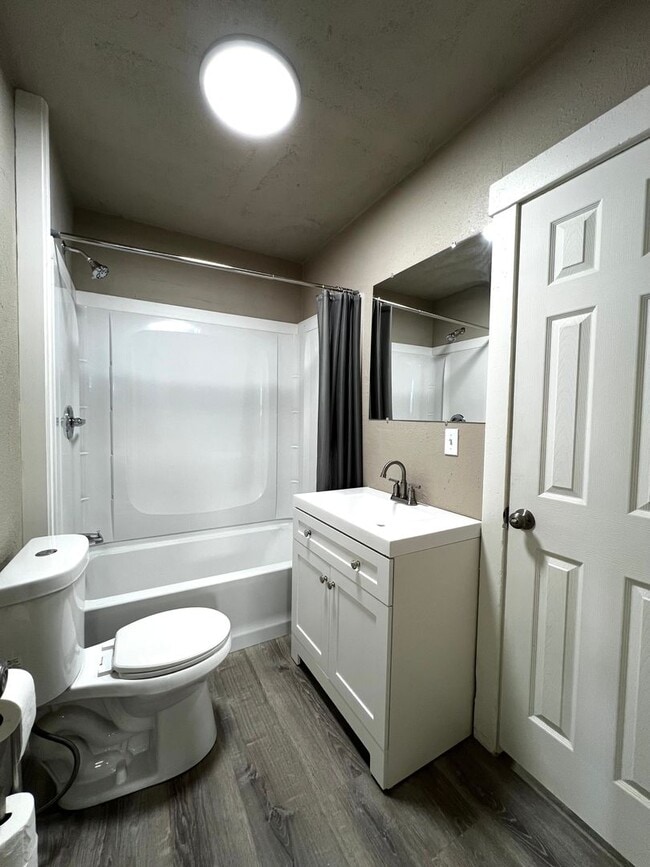 Building Photo - Non-Refundable & Security Deposit Total: $1200.00