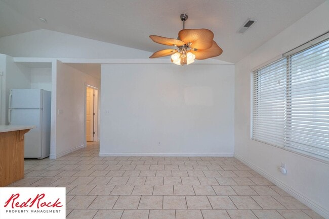 Building Photo - 2 Bedroom and 2 Bathroom Home near Quail C...