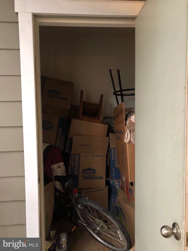 Building Photo - 12504 Loston Cir