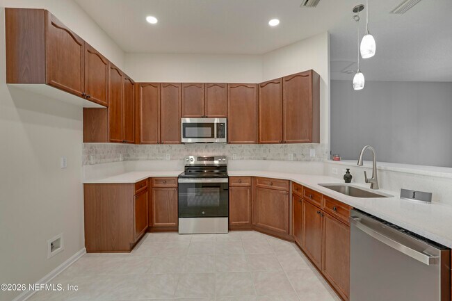 Building Photo - 695 Sid Dr