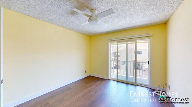 Building Photo - 10757 Hortense St