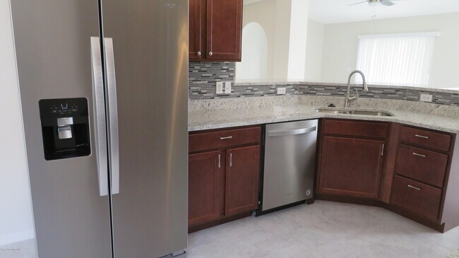 Building Photo - 1777 Sawgrass Dr SW