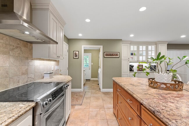 Building Photo - 12819 Huntercreek Rd