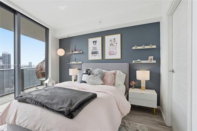 Building Photo - 801 S Miami Ave