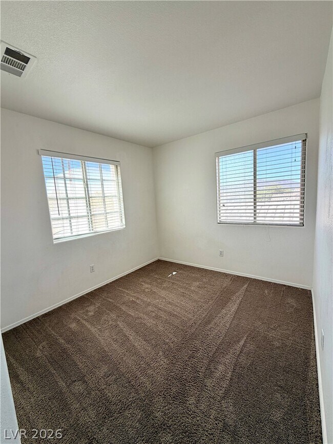 Building Photo - 846 Zinnia Cir