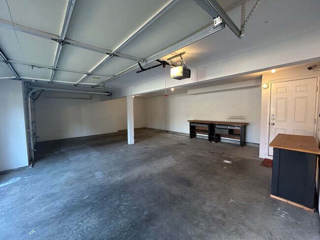 Building Photo - Brand New 2 Bd 1 Ba, 2 Gar Garage in the h...