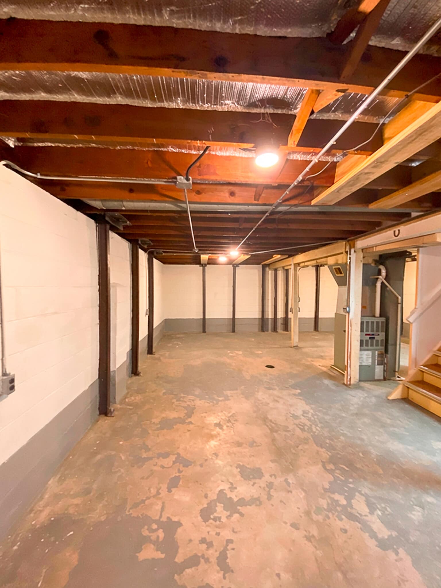 Building Photo - 205 Hickory Ave