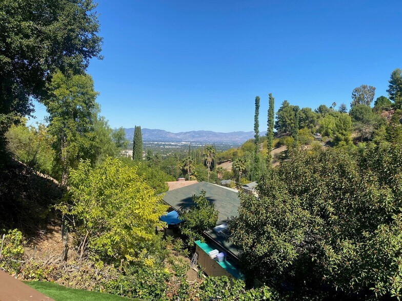 Great views - 4421 Grimes Pl