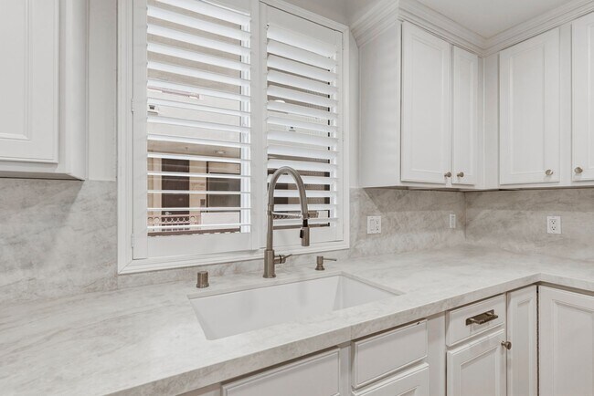 Building Photo - Massive Three Bedroom Two Bath Condo Available now!