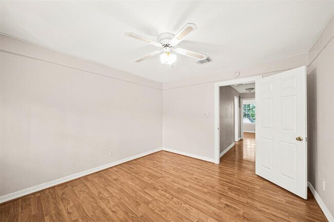 Building Photo - 4907 Canterbury Ln