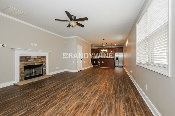 Building Photo - 18 E Newnan Rd