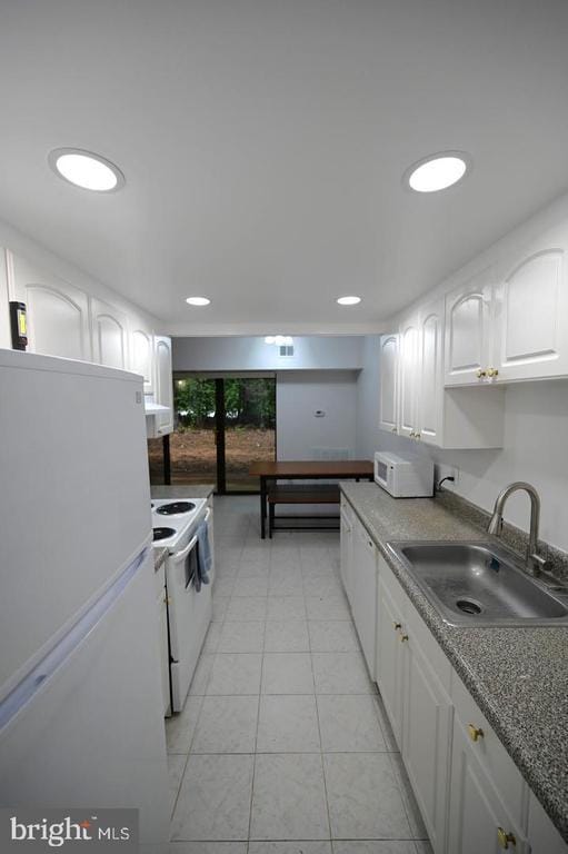 Building Photo - 2237 Castle Rock Square