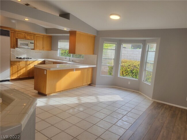 Building Photo - 2229 Fiero Dr